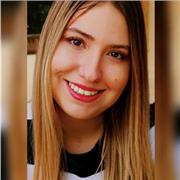 Educadora infantil dispuesta a ayudar a los peques con sus deberes y pasar un buen rato con ellos